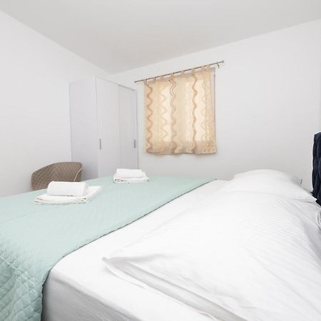 Stunning Apartment In Makarska Dış mekan fotoğraf