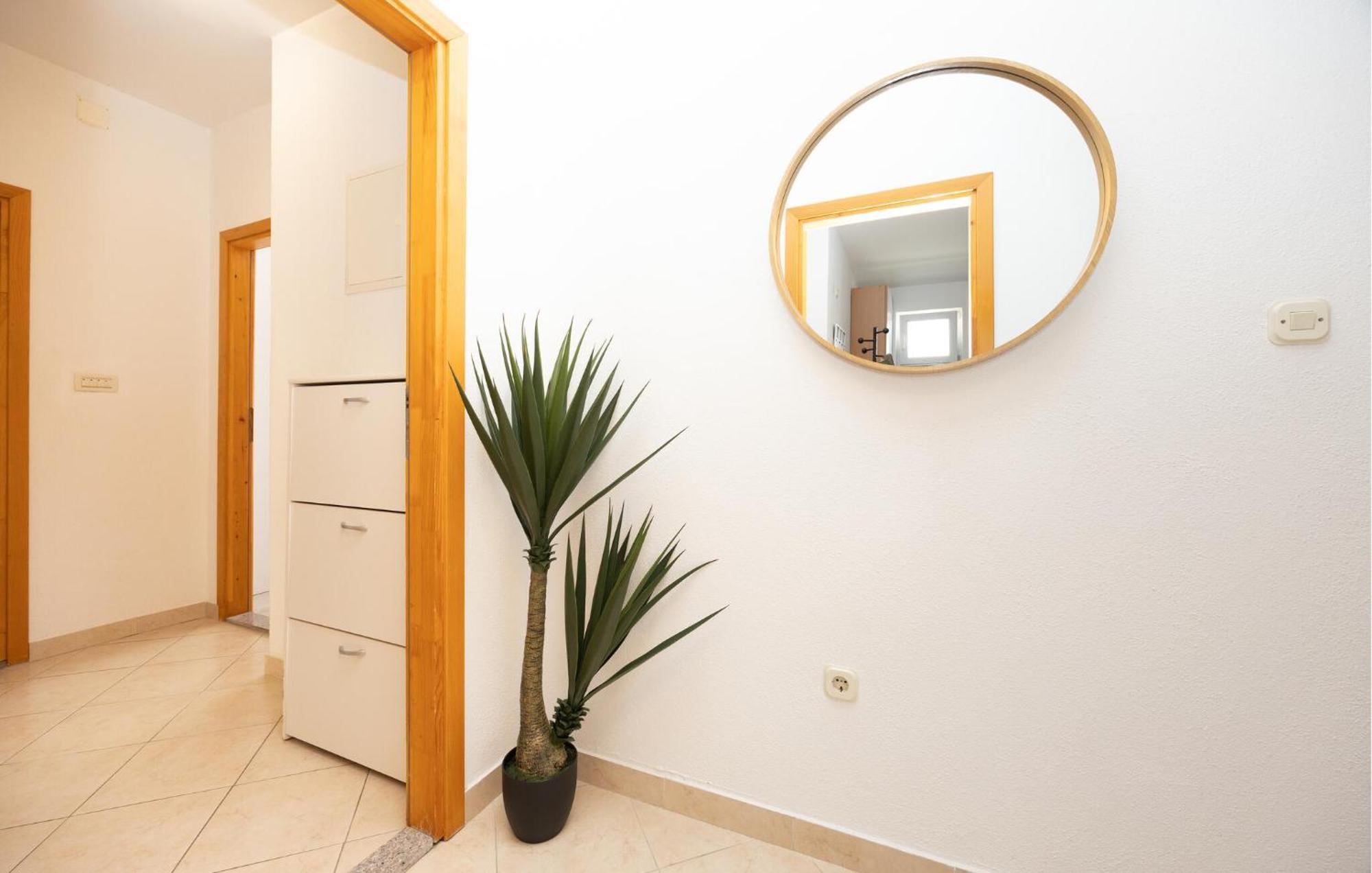 Stunning Apartment In Makarska Dış mekan fotoğraf
