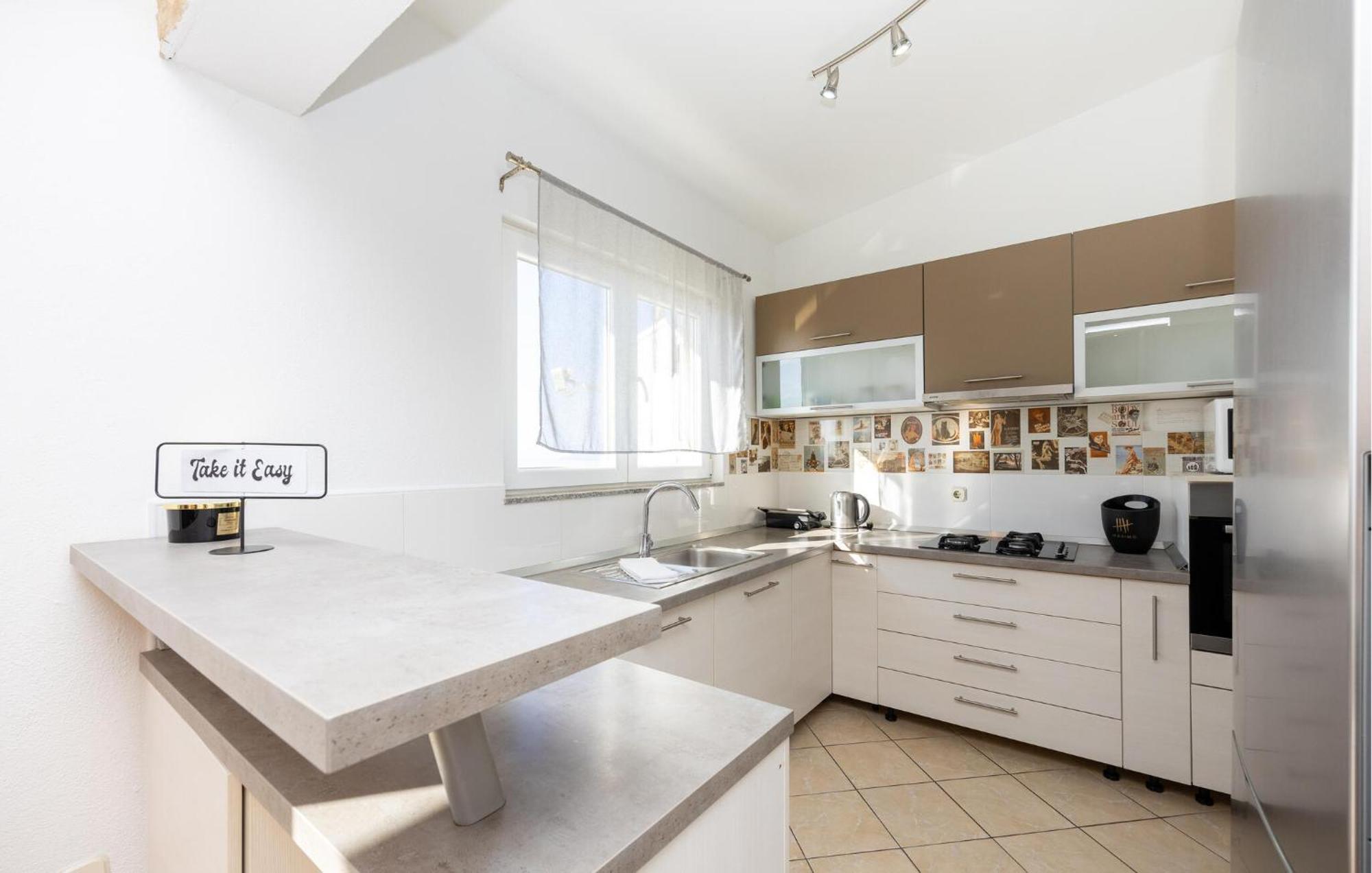 Stunning Apartment In Makarska Dış mekan fotoğraf