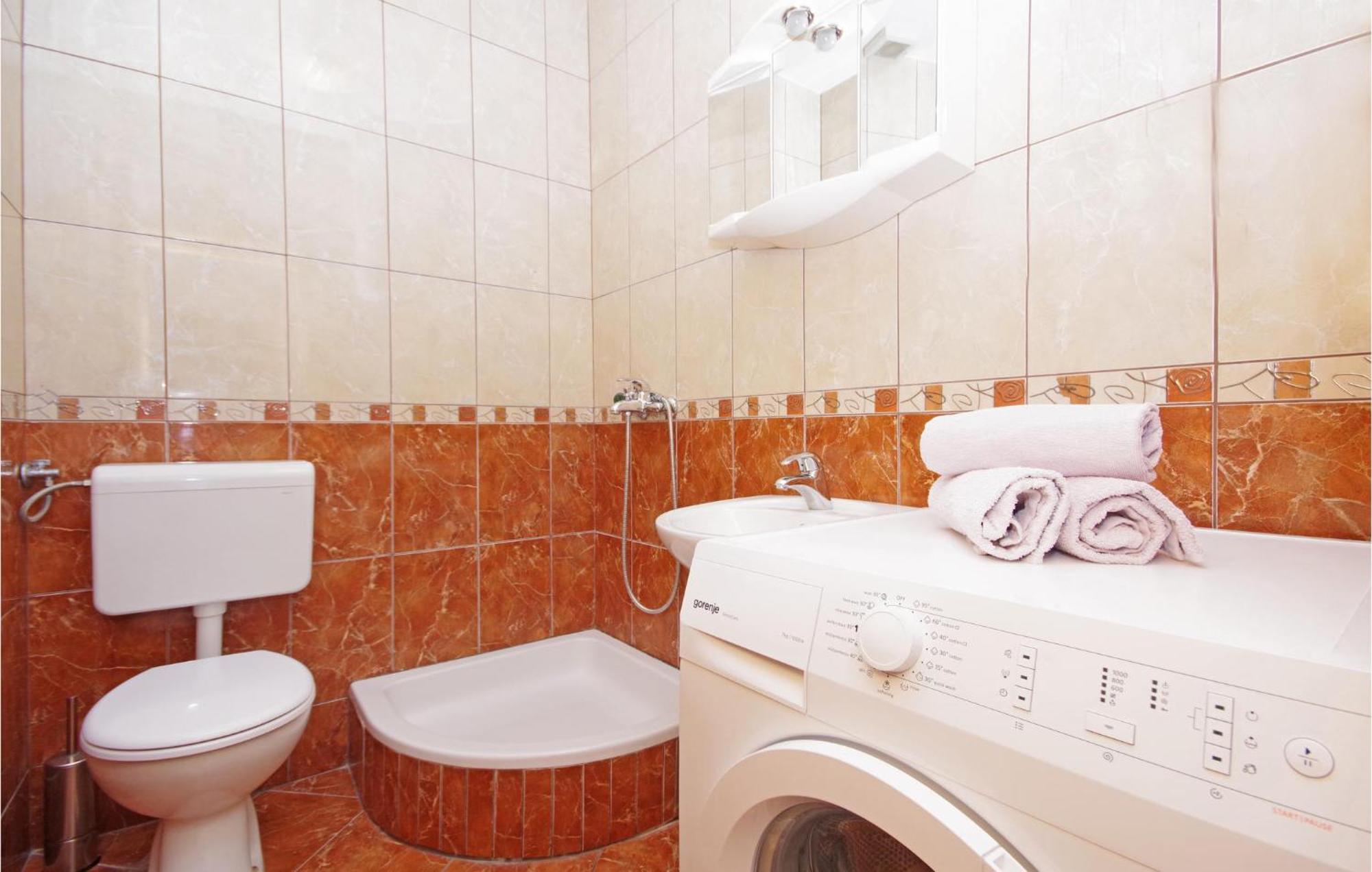 Stunning Apartment In Makarska Dış mekan fotoğraf
